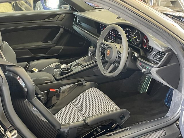 PORSCHE 911 GT3 COUPE PDK