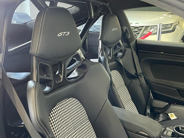 PORSCHE 911 GT3 COUPE PDK