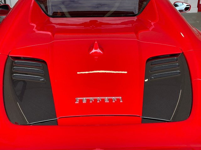 FERRARI F8 TRIBUTO