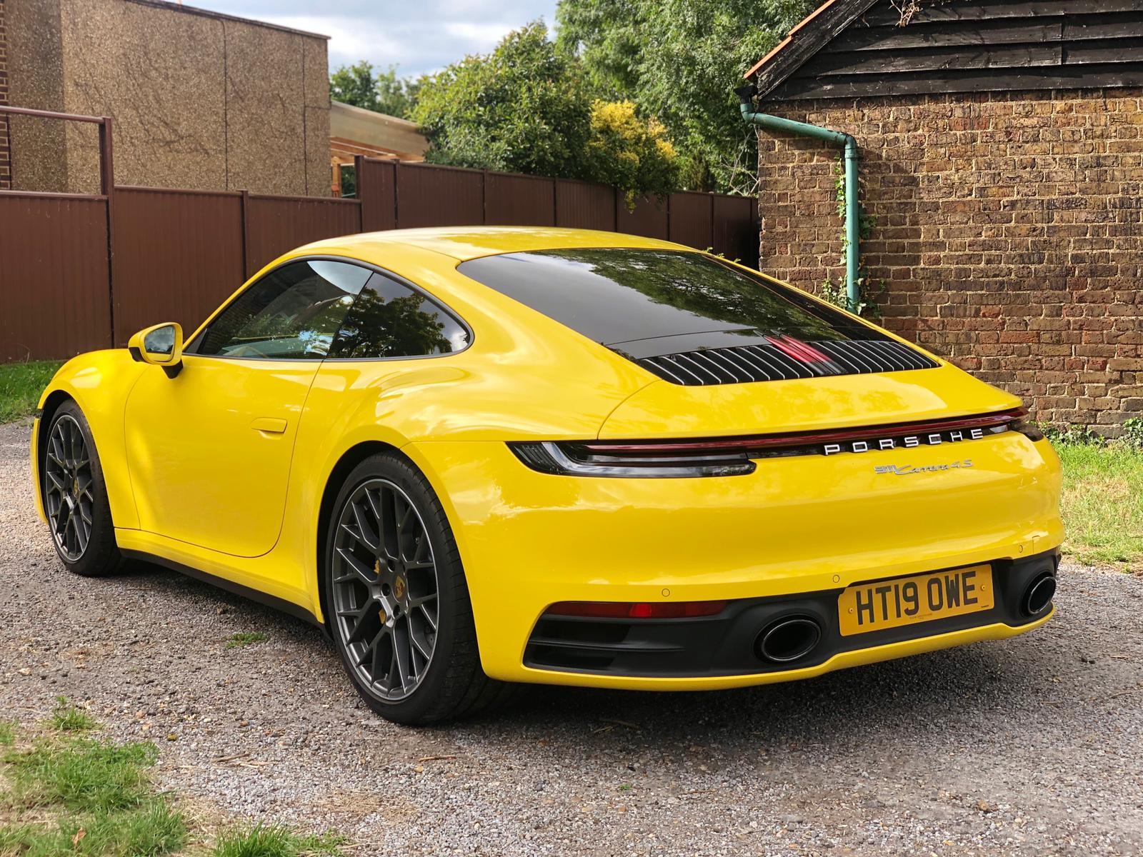PORSCHE 911