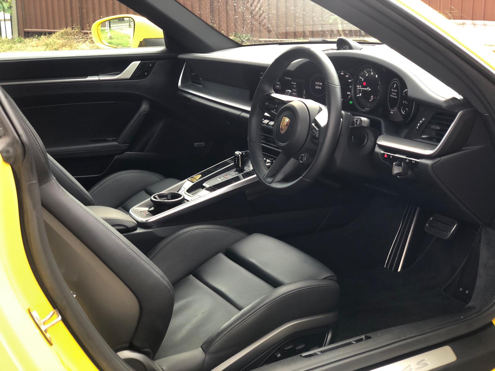 PORSCHE 911