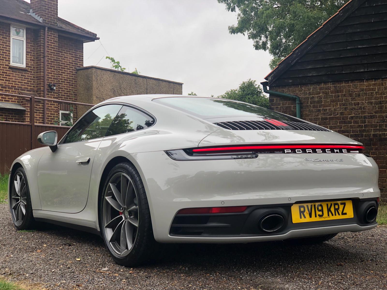PORSCHE 911