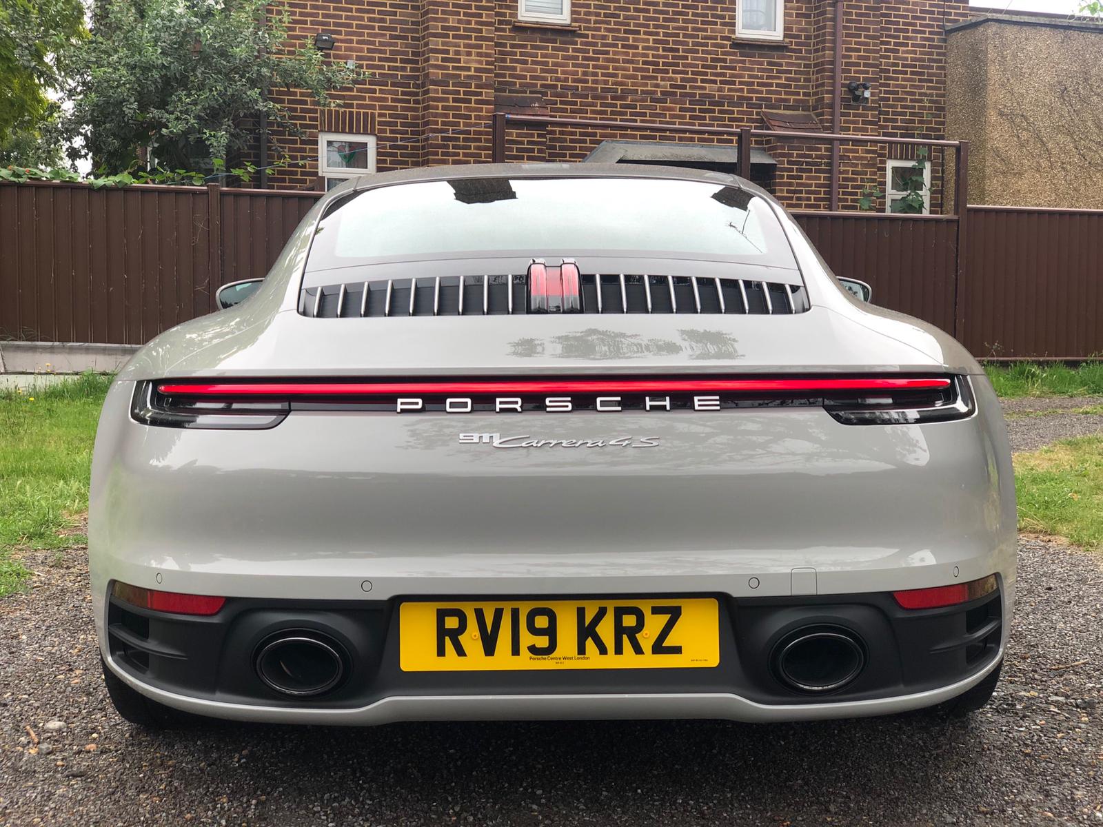 PORSCHE 911