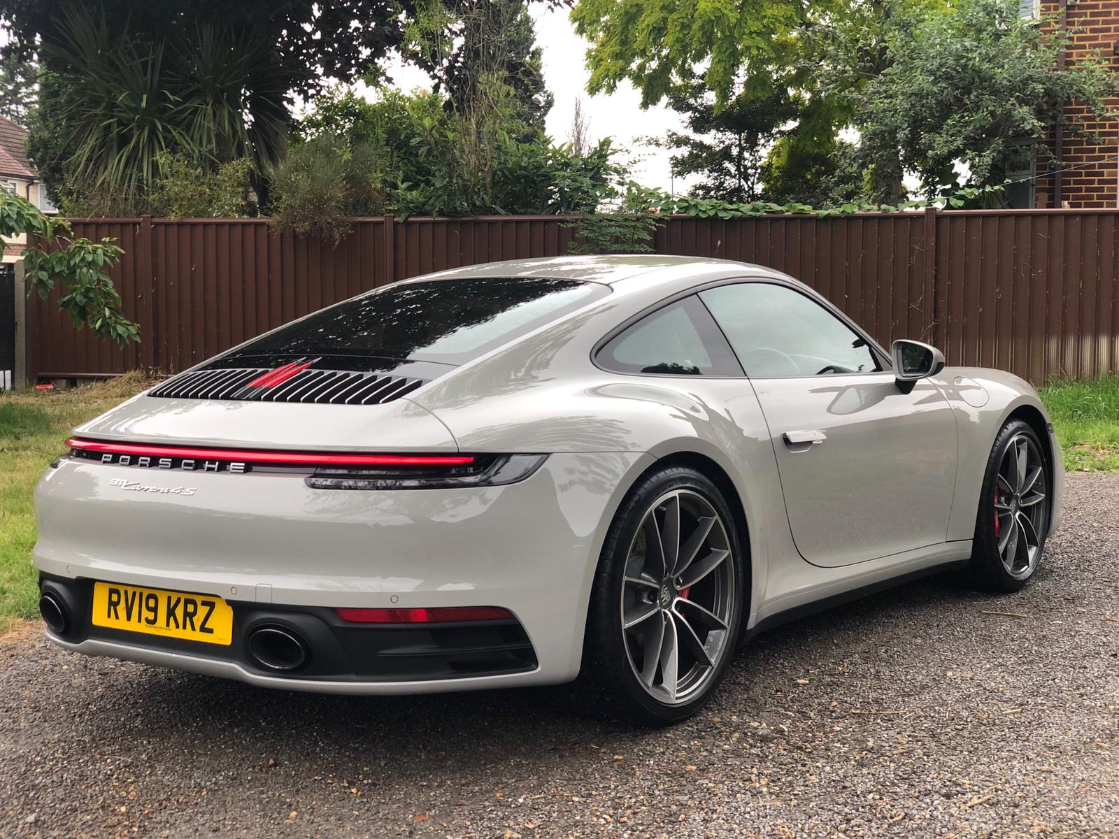 PORSCHE 911