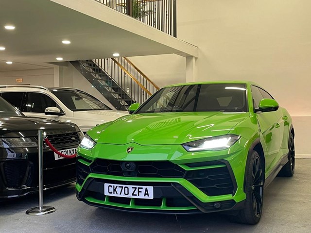 LAMBORGHINI URUS